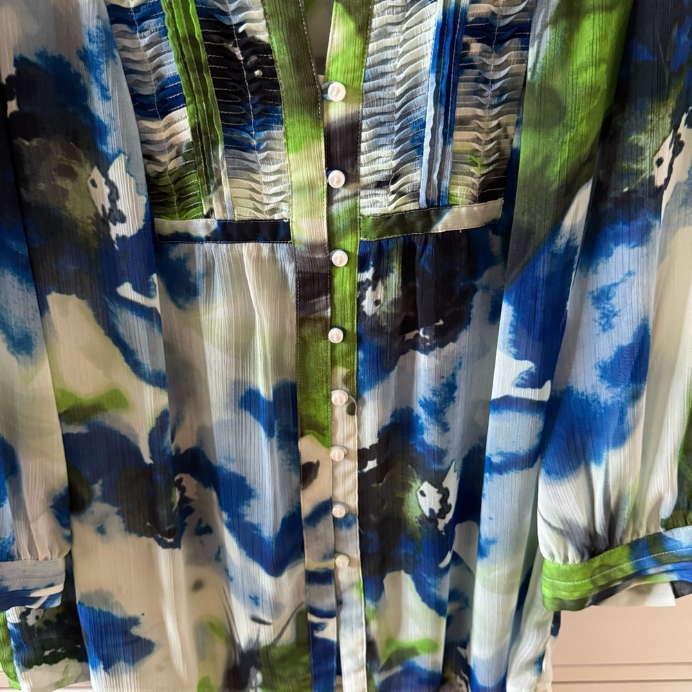 Button down Blouse - Picture 3 of 11
